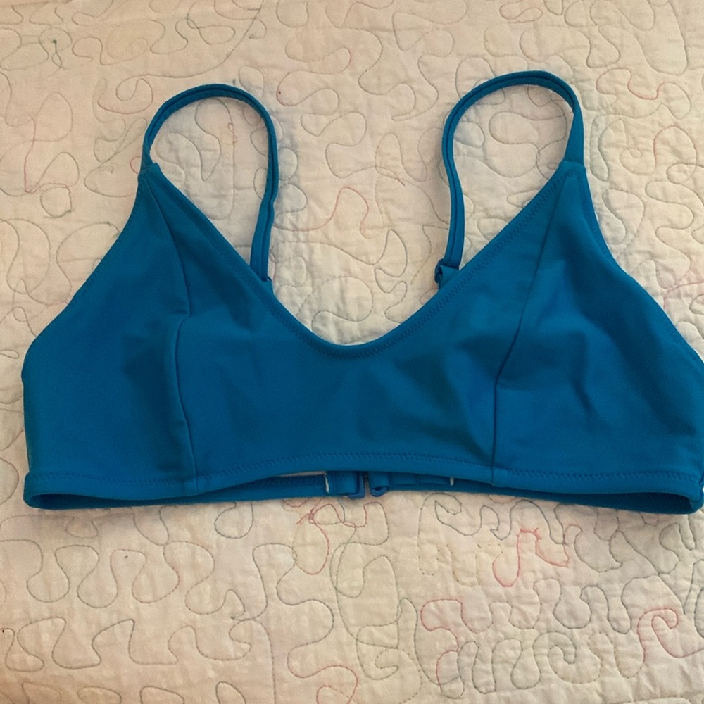 TURQUOISE SWIM TOP SZ SM (12”) no tags /NO PADS ADJUSTABLE STRAPS